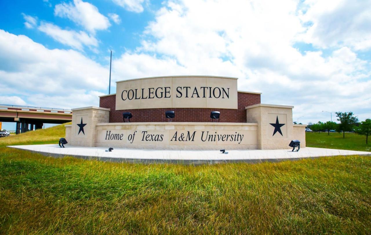 Holiday Inn & Suites College Station-Aggieland By Ihg Ngoại thất bức ảnh
