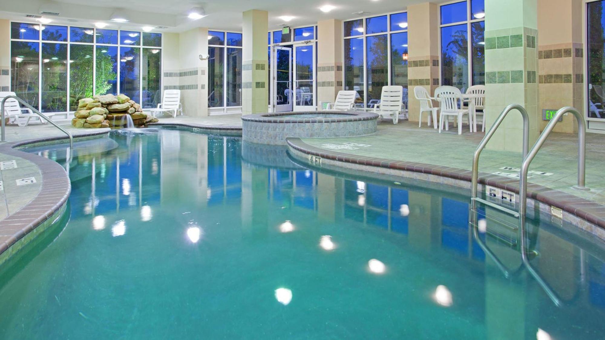 Holiday Inn & Suites College Station-Aggieland By Ihg Ngoại thất bức ảnh